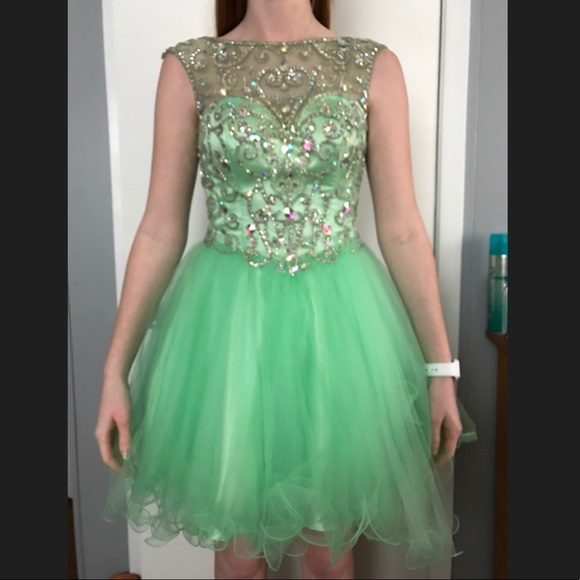 Angela and Alison Prom dress. Size 8. - Picture 2 of 4